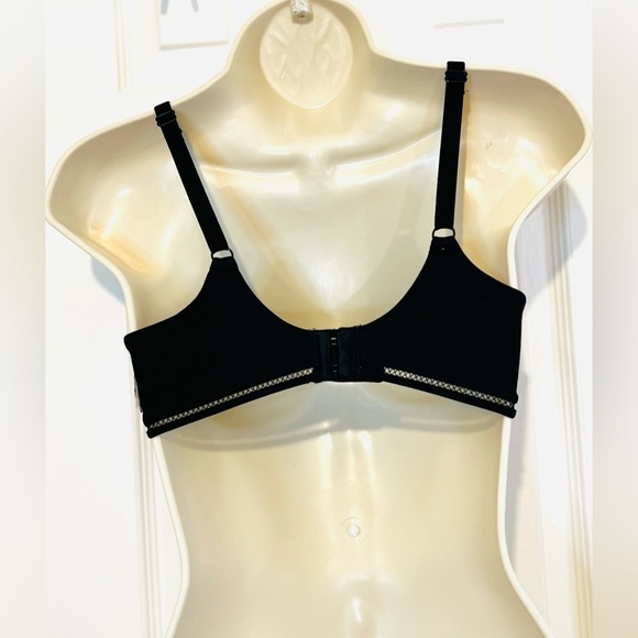 SOLD - Auden Wireless Bra, Lightly Lined, Solid Black, Size 36B, NWT - Picture 2 of 3